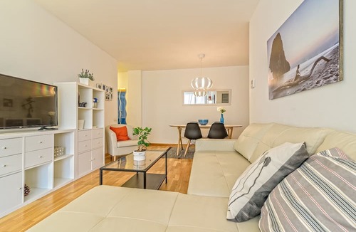 Barcelona Apartment | Apartamento&piscina cerca de Barcelona