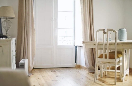 Misericordia Apartment | A Portuguesa I, at Bica's Funicular Street