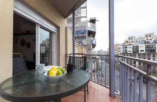 Dreta de l'Eixample Apartment | Cute 3 bedroom flat with a nice terrace very near Sagrada Familia