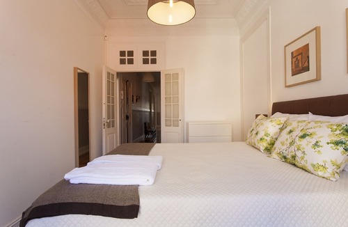 Principe Real Apartment | Large Central with View 3E by Central Hill