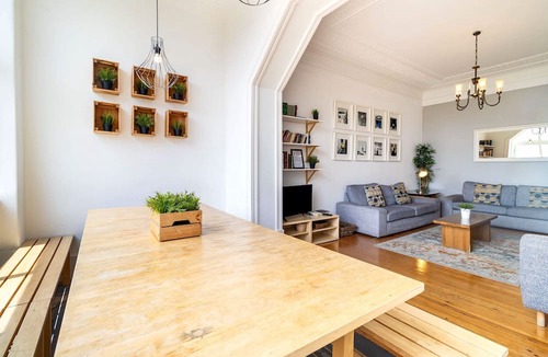 Principe Real Apartment | Large Central with View 3E by Central Hill