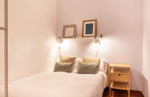Sant Antoni Apartment | Spacious & sunny Apt w/terrace in the city center