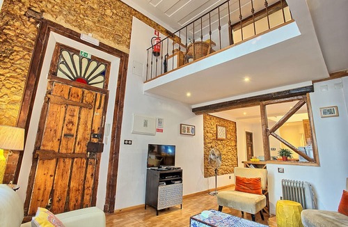 Alfama Apartment | Tv1 - Alfama Retreat | AC | 3 Bedrooms sleeps 10 walk everywhere