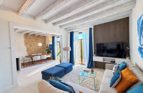Ciutat Vella Apartment | Elegant 130 m² apartment with balcony and views of Port Vell – Paseo Colón