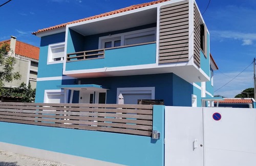 Costa de Caparica Apartment | Lisbon Beach Apartments 2. Beach 500 Mts, terrace, barbecue, pets welcome.