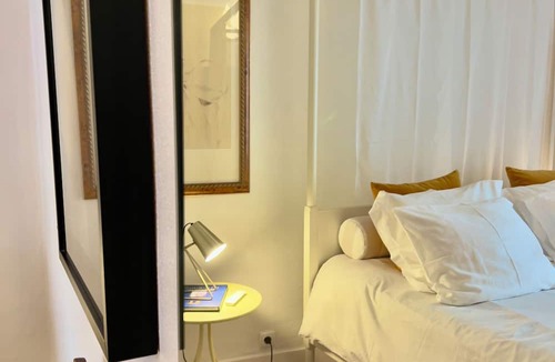 Alfama Apartment | Spirit of Art - A Modern Artistic House in Historic Alfama