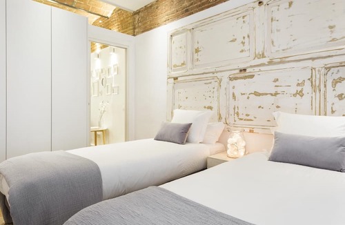 El Poble-sec Apartment | Brand New 2 Bedroom Apartment In Trendy Poble Sec, 10 Minutes From Ramblas