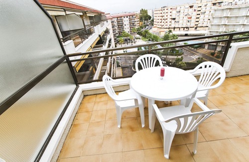La Pineda Apartment | AQUAMARINA A HomeStay by Turismar