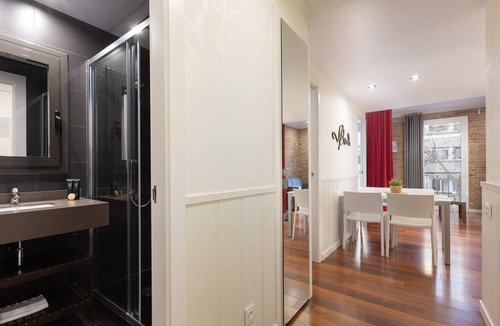 el Camp d'en Grassot i Gracia Nova Apartment | Next to the Sagrada Família with terrace and shared swimming pool and privileged views.