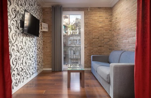 el Camp d'en Grassot i Gracia Nova Apartment | Next to the Sagrada Família with terrace and shared swimming pool and privileged views.