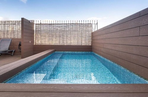 Gothic Quarter Apartment | Old Town building with rooftop terrace and pool! Unbeatable Location!