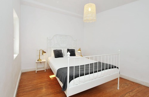 Bairro Alto Apartment | Vintage & Central Apartment in Bairro Alto