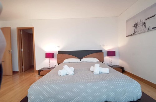 Parque das Nacoes Apartment | High Floor Apartment in Tower with River View Parque Nacoes Expo11