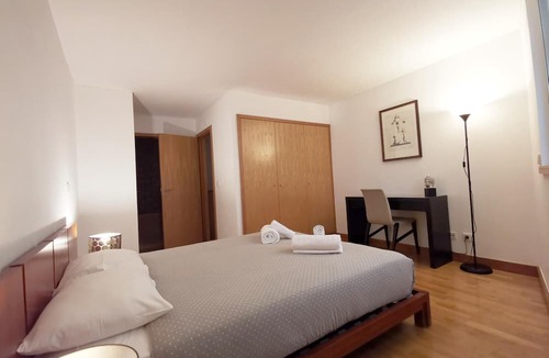Parque das Nacoes Apartment | High Floor Apartment in Tower with River View Parque Nacoes Expo11