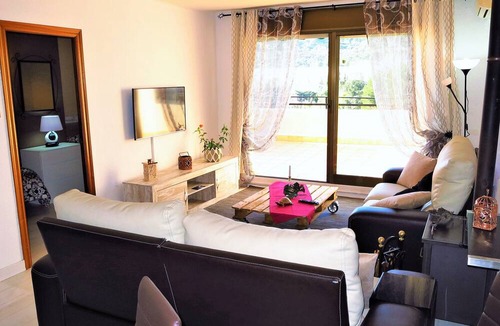 Montgat Apartment | "CLAIRE SEAVIEW & BEACH" duplex apartment, 3 terraces, barbecue, SAT-TV, WiFi