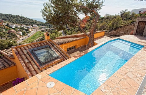 Quint Mar Villa | Andalusian style luxury villa with sea vues in Sitges, Barcelona