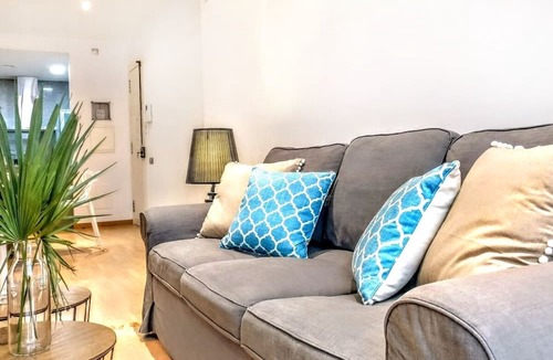 El Raval Apartment | La Rambla spacious 3BR monthly rental - Parsifal