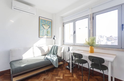 Santo Antonio Apartment | Margarita's Day in Lisbon - by Misha's Place (2C)