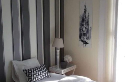 Lisbon Old Town Apartment | ANGOLA TOP FLOOR This huge apartment is very convenient for both tourists