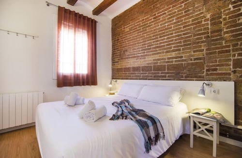 El Poble-sec Apartment | Happy People Ramblas Harbour