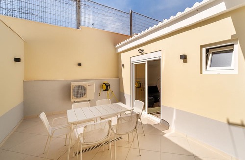 Alges House | Peaceful Algés Family Home