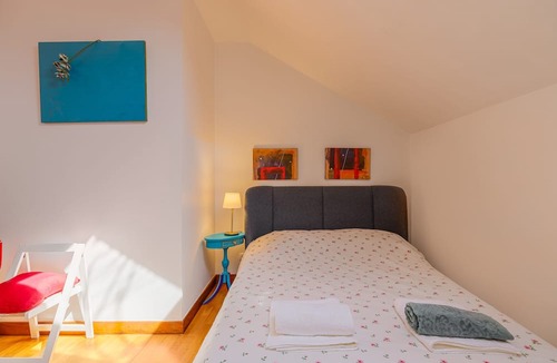 Encarnacao Apartment | Holiday Apartment "Atalaia Duplex" with Balcony & Wi-Fi