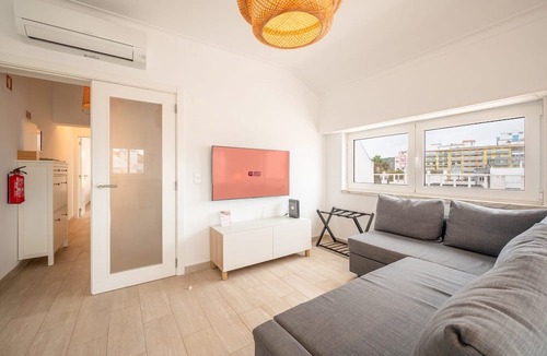 Costa de Caparica Apartment | GuestReady - Sunny Retreat in Costa da Caparica