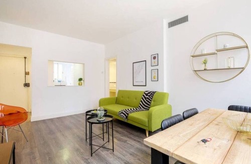 el Camp d'en Grassot i Gracia Nova Apartment | Bright 2 bedroom in the best area of Barcelona.
