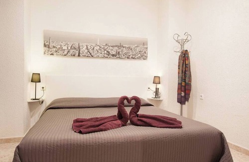 el Fort Pienc Apartment | Ideal location right between the old town and La Sagrada Familia 6 ppl!
