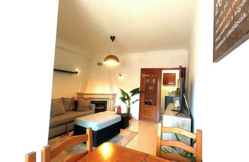 Barcarena Apartment | Lisbon, modern T2 with balcony in Barcarena