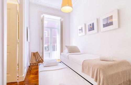 Principe Real Apartment | [NEW] Large Bairro Alto 2E up to 21guests by Central Hill