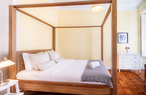 Principe Real Apartment | [NEW] Large Bairro Alto 2E up to 21guests by Central Hill