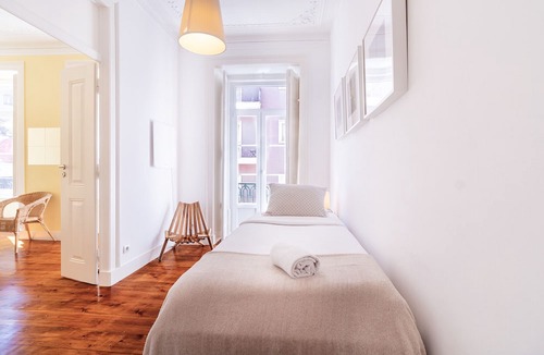 Principe Real Apartment | [NEW] Large Bairro Alto 2E up to 21guests by Central Hill