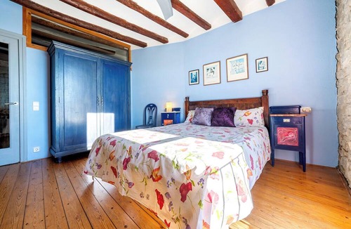 Guialmons House | Country House 'Can Gasol' with Mountain View, Private Pool and Wi-Fi