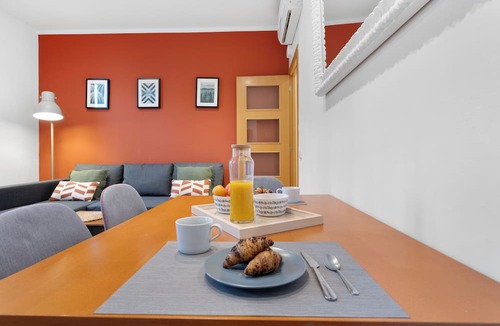 Esquerra de l'Eixample Apartment | Modern Eixample Retreat: Stylish 2-Bedroom Apartment in Central Barcelona
