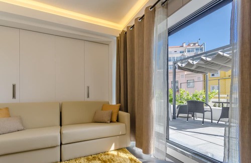 Sao Jorge de Arroios Apartment | Lisbon Avenue Apartments- Free ParkinG & Private Terrace