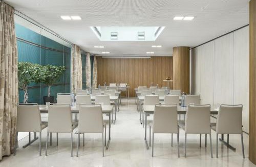 Les Corts Hotel | NH Sants Barcelona