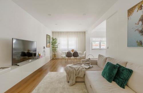 Mina Apartment | Modern apartment cloud 5 - Amadora