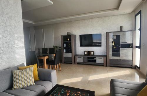 Plage des Nations Apartment | Appartement MIRAMAR