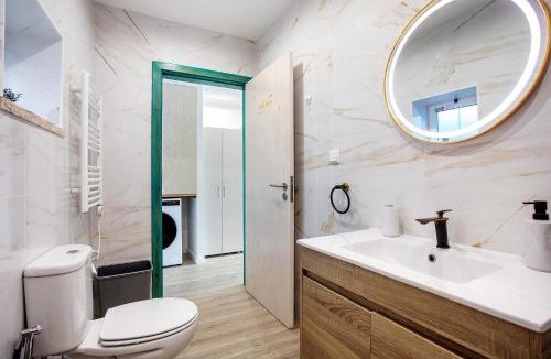Nadadouro House | Vintage Gonçalo Lagoa Stay