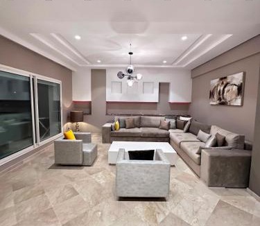 Quartier Mozart Apartment | Spacious 3BR Luxury App City Center w Wi-Fi & AC