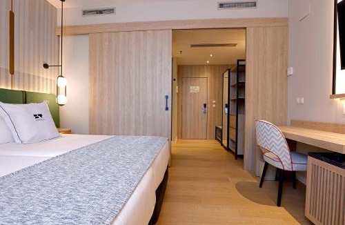 El Parc i la Llacuna del Poblenou Hotel | Hotel & Spa Villa Olimpica Suites