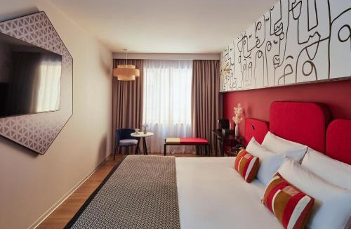 La Font de la Guatlla Hotel | Hotel Indigo Barcelona Plaza Espana by IHG