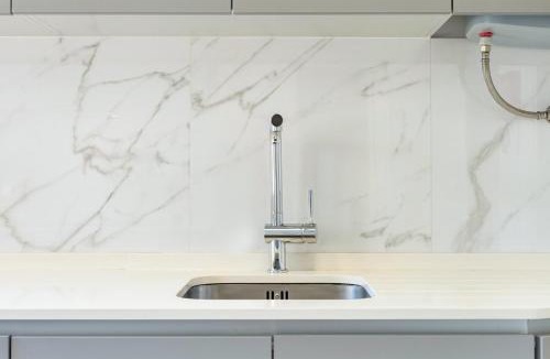 Santo Condestavel Apartment | Campo de Ourique Gallery by Gonzalo's Guest