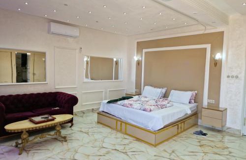 Bni Tadjite House | Ben Zitti Family And Biker Oasis w Pool Parking