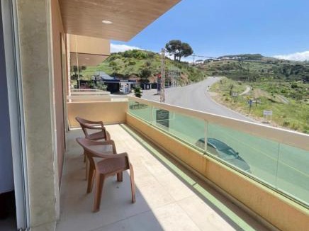Kfardebian Apartment | Casa Menzer Bed and Breakfasts