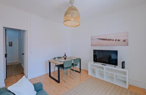 Santo Amaro Apartment | Alcântara View LX Factory