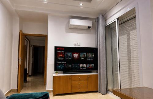 Hjar Ennhal Apartment | Appartement Familial Spacieux 7 Pers , Près Aéroport