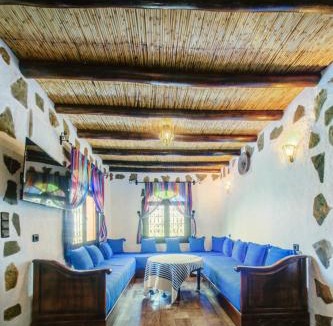 Bab Taza House | blue moon