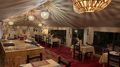 Lac Yasmins Hotel | Bivouac Luxe Le Ciel Bleu